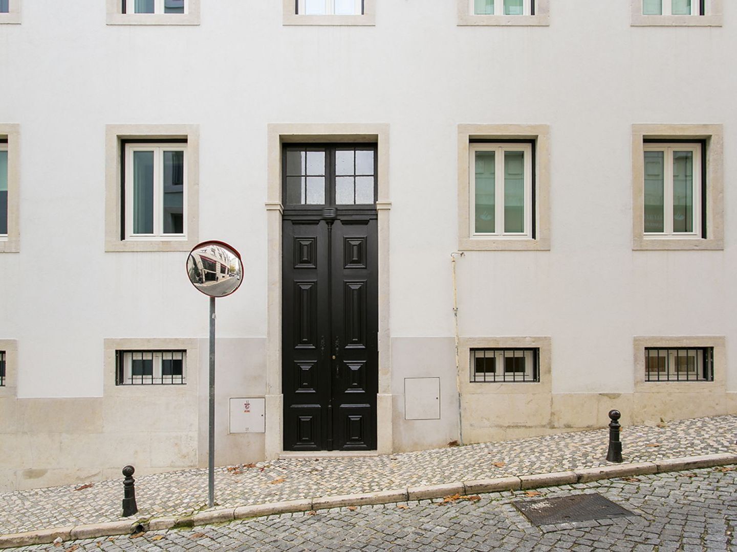 Apartment Joivy Stunning 2br With Garden, By The Avenida Subway And Botanical Garden Of Lissabon